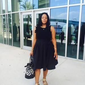 Meet your Posher, Maxine